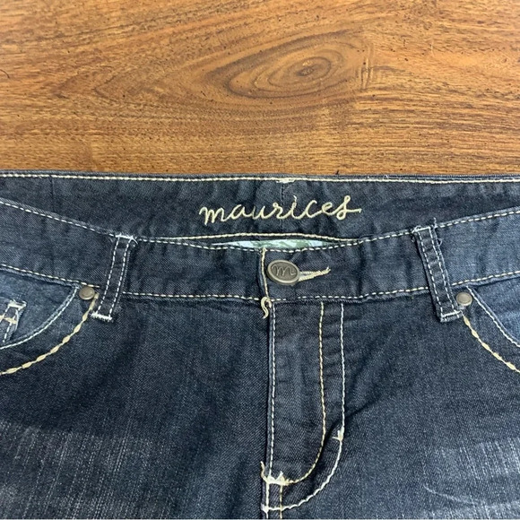 Maurice’s dark wash 13/14 regular fit straight bootcut in great condition - Picture 5 of 7